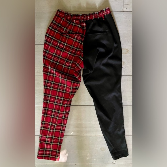 Hot Topic Womens Black & Red Plaid Split Leg Pants, Size M - Picture 4 of 8